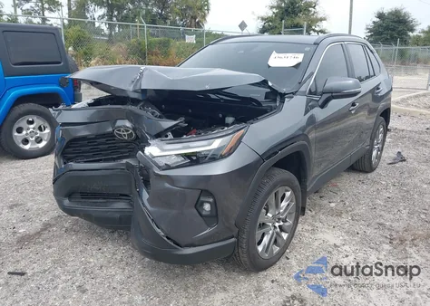 2025 Toyota Rav4 Xle Premium z USA, uszkodzony, nr VIN 2T3C1RFV1SC326956